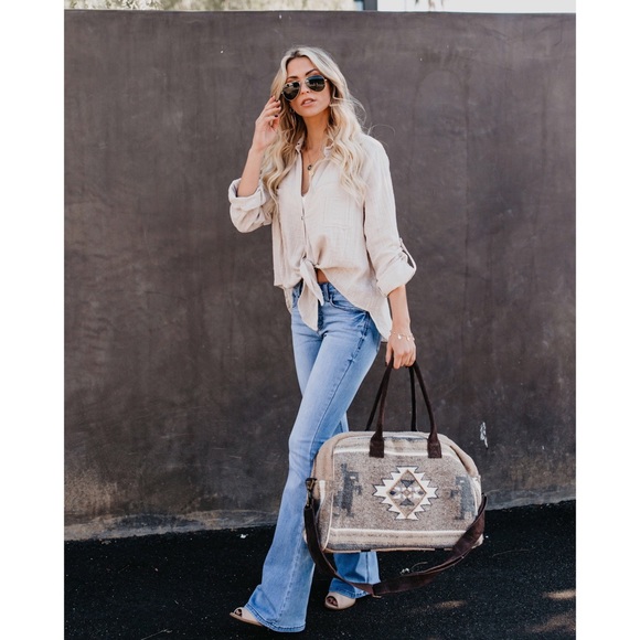 BOUTIQUE CLOSING MAKE AN OFFER - Picture 4 of 6